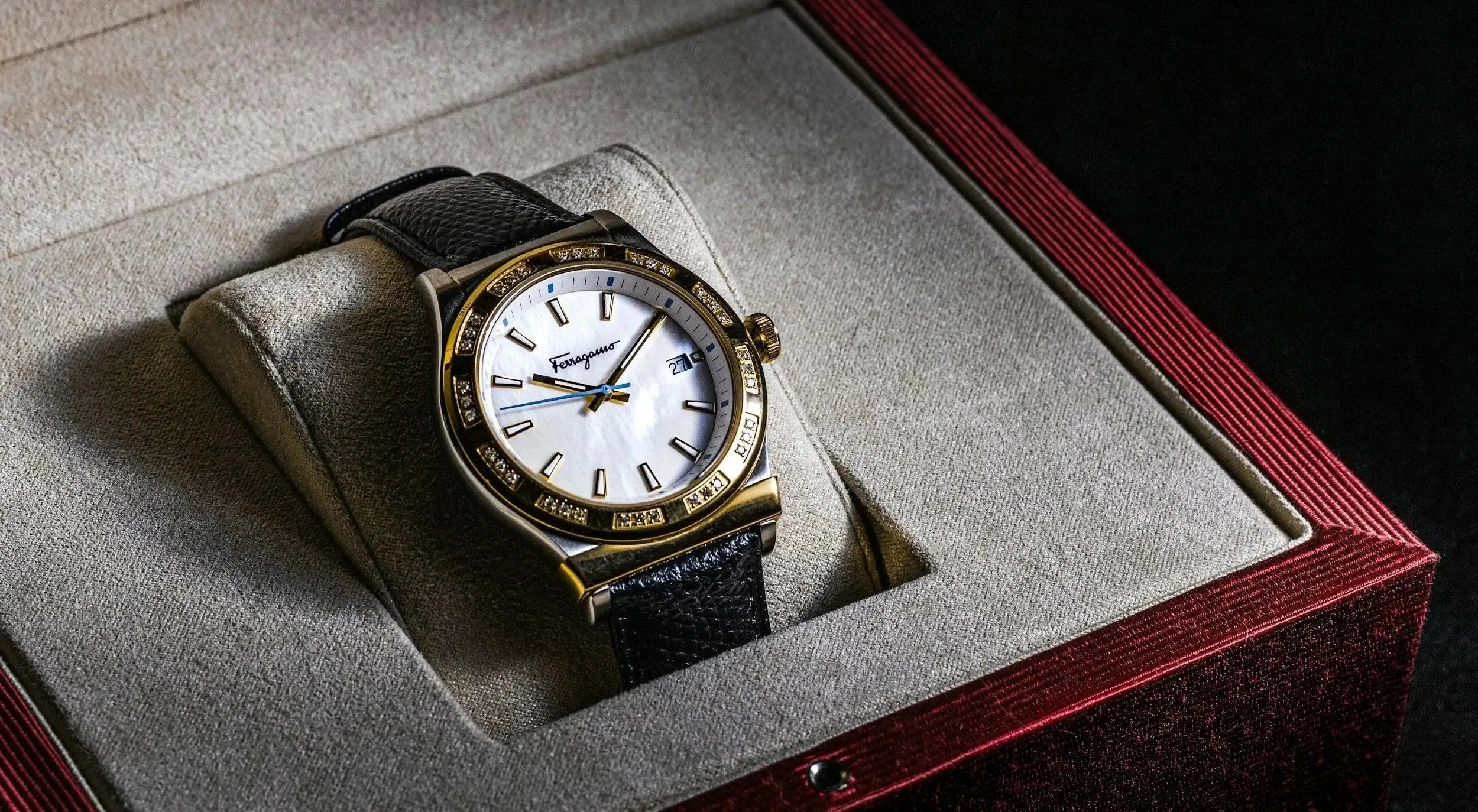 The Benefits of Investing in a Durable Watch Box