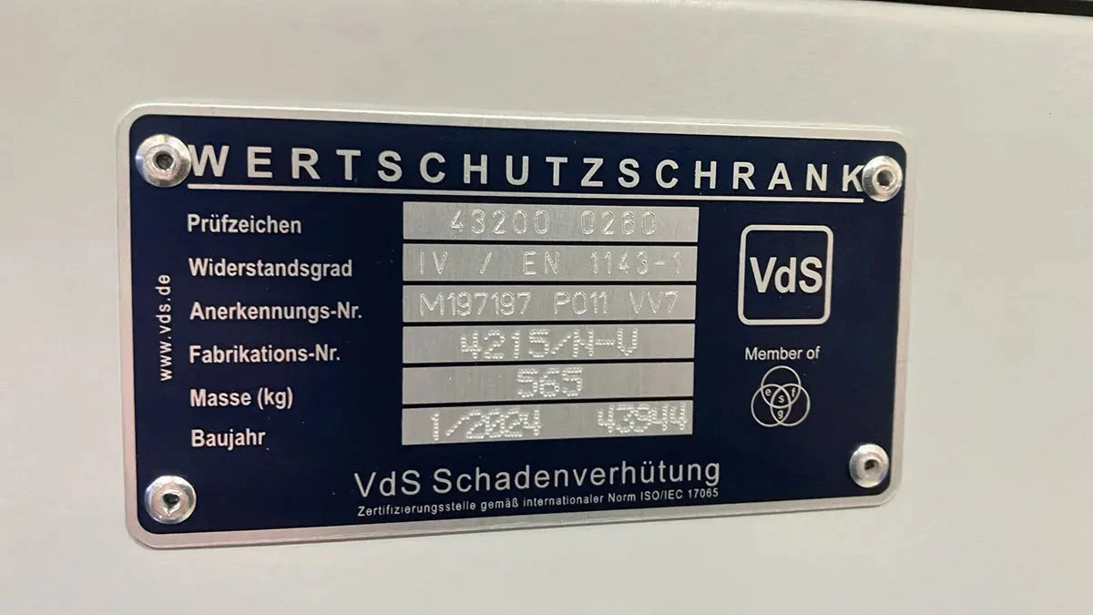 22 Watch Winder Safe Grade 4 with £600,000 Insurance Rating by Aevitas